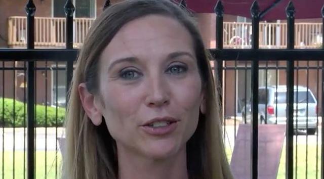 Liều nhảy xuống hồ cứu cậu bé đuối nước, người phụ nữ không ngờ làm được điều bất ngờ hơn - 2