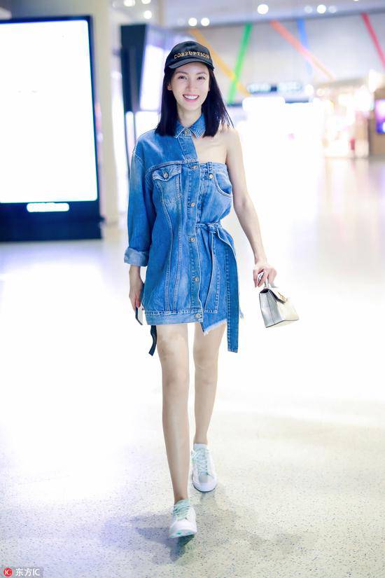 Chán kiểu jeans ngoan hiền, các cô gái trẻ thích chơi trội với loạt jeans khác người - 13