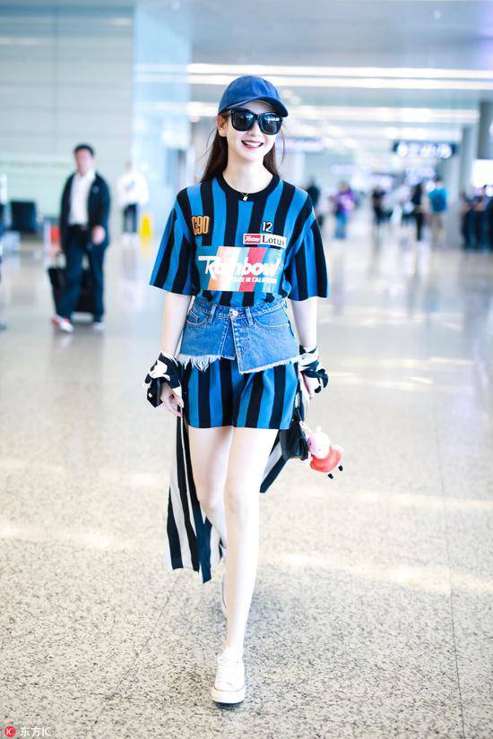 Chán kiểu jeans ngoan hiền, các cô gái trẻ thích chơi trội với loạt jeans khác người - 17