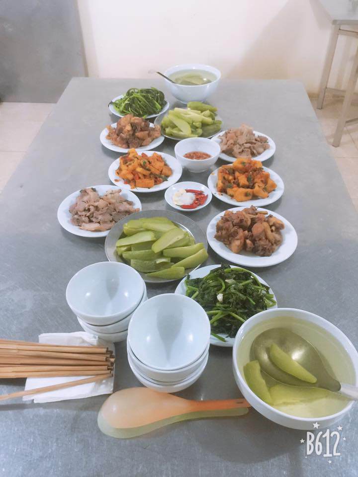 Hí hửng khoe mâm cơm “con trai nấu”, thanh niên không ngờ bị dân mạng cho amp;#34;gáo nước lạnh” - 12