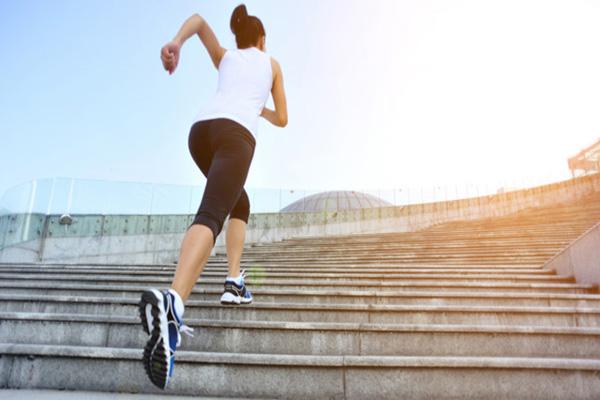 6 động tác thể dục thẩm mỹ giúp hội chị em amp;#34;đánh tanamp;#34; mỡ thừa trong nháy mắt - 3