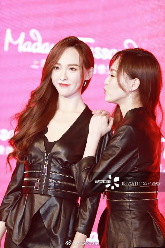 Ngôi sao 24/7: Nghệ sĩ TVB tặng vòng vàng nặng amp;#34;trĩu cổ, trĩu tayamp;#34; cho con dâu trong ngày cưới - 8