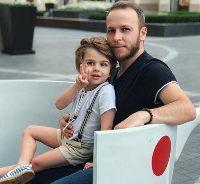 Soái ca nhí đốn tim dân mạng khi đi cắt tóc, bố mẹ bé mới thực sự gây choáng - 11