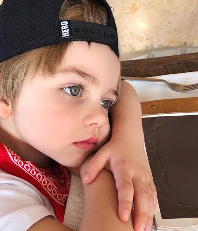 Soái ca nhí đốn tim dân mạng khi đi cắt tóc, bố mẹ bé mới thực sự gây choáng - 8