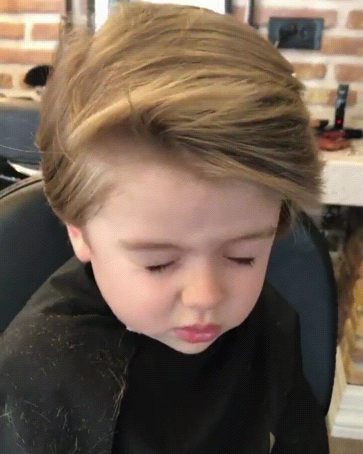 Soái ca nhí đốn tim dân mạng khi đi cắt tóc, bố mẹ bé mới thực sự gây choáng - 3