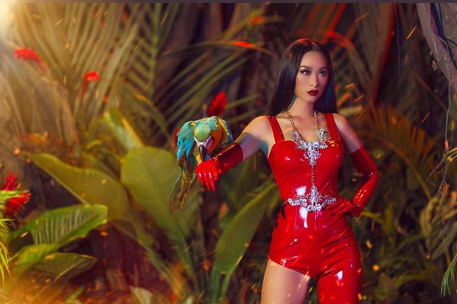 Diễn viên amp;#34;Hương Gaamp;#34; Hiếu Nguyễn cởi trần bên amp;#34;biểu tượng sexy làng mốtamp;#34; Quỳnh Thy - 9