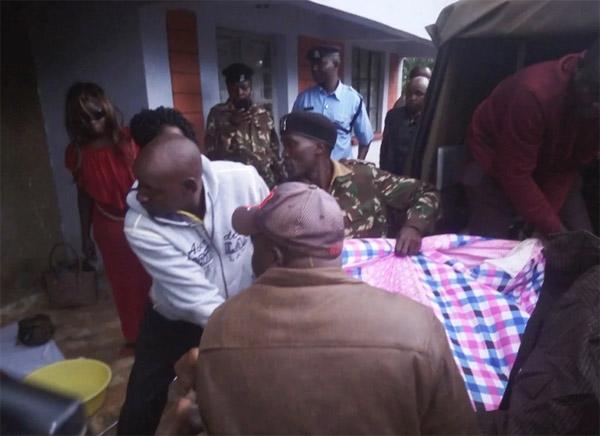 Tin tức 24h: Quan hệ lén lút, nữ chủ nhà trọ bị amp;#34;dính chặtamp;#34; với người tình trong khách sạn - 1