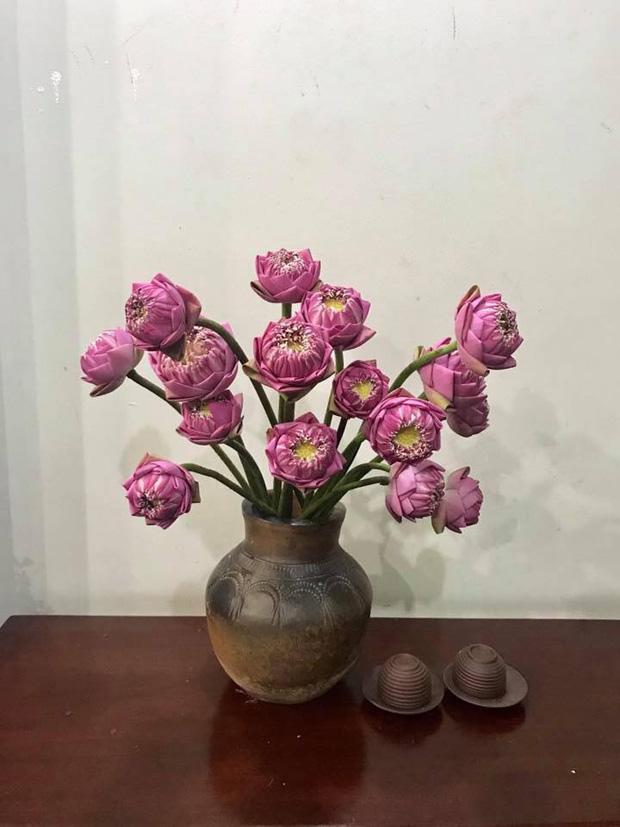 Ngắm trăm cách cắm hoa sen đẹp rạng ngời của anh chị em Việt - 14