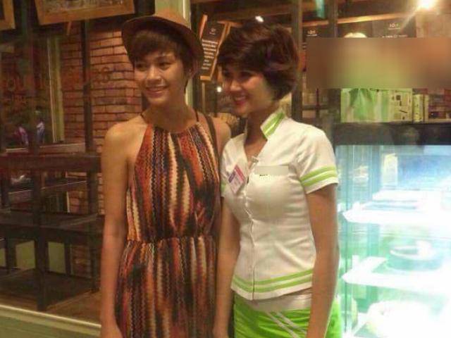 Bất ngờ với bức ảnh HHen Niê thời còn làm PG, xin chụp hình cùng Mâu Thuỷ