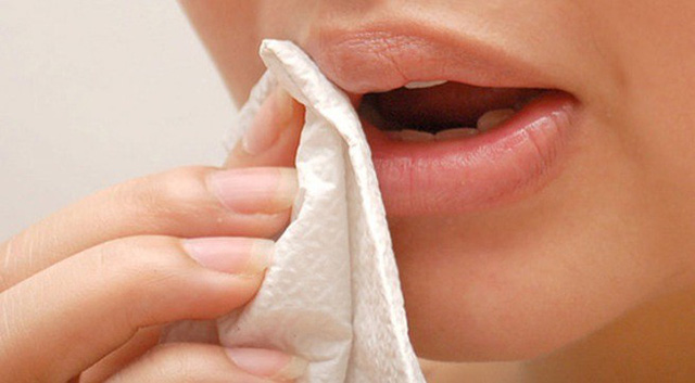 Dùng giấy vệ sinh lau miệng: Giật mình vì tác hại khȏn lường ᵭḗn sức khỏe - 2