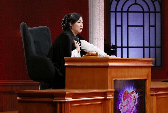 Giữa amp;#34;vụ kiệnamp;#34; của cha con Hữu Tiến, Hồng Vân khóc nấc kể lần giận bố bỏ nhà đi bụi - 3