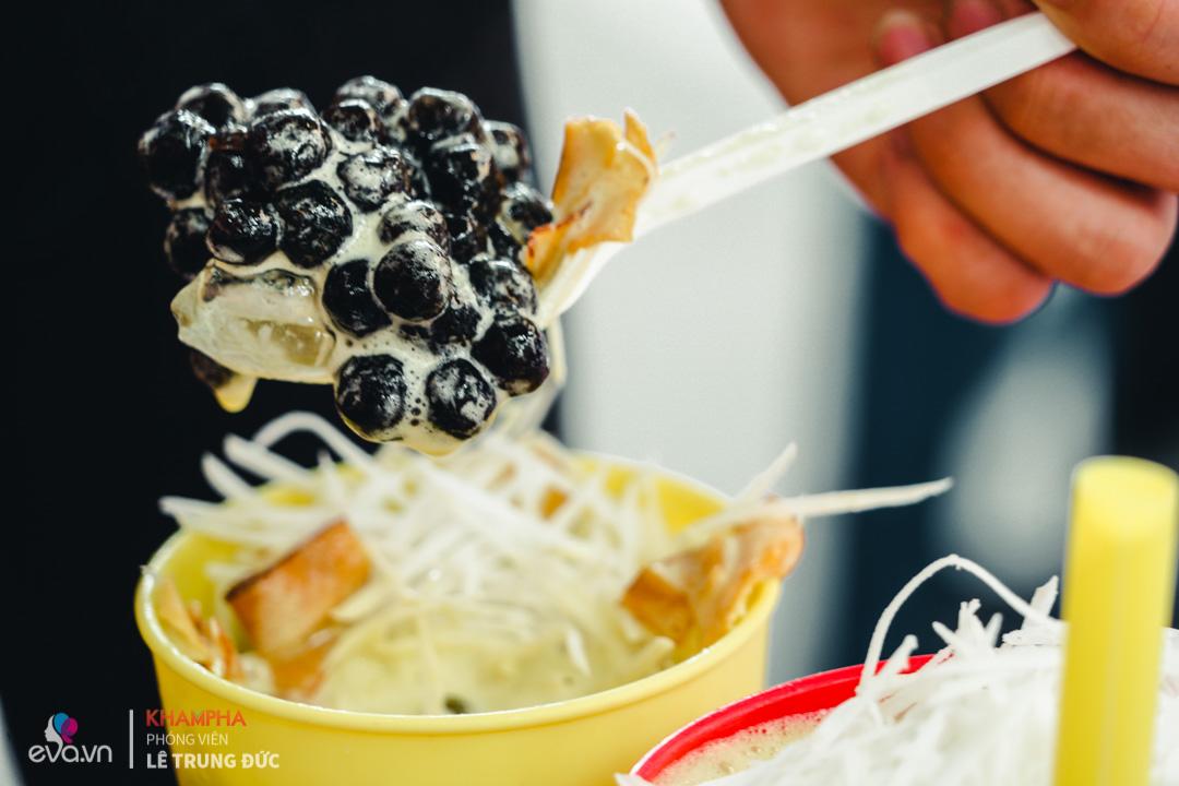 Quán nước mía trân châu đắt đỏ nhất Hà Nội vẫn nườm nượp khách, 2 ngày hết một xe mía - 10