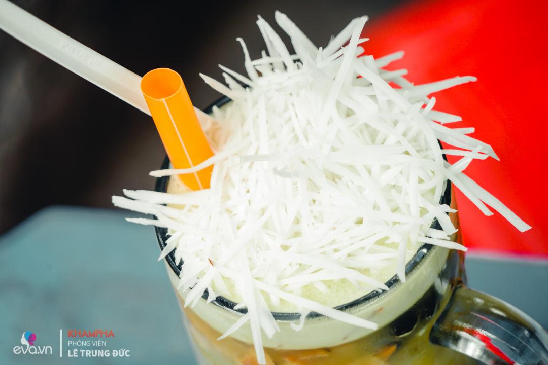 Quán nước mía trân châu đắt đỏ nhất Hà Nội vẫn nườm nượp khách, 2 ngày hết một xe mía - 7