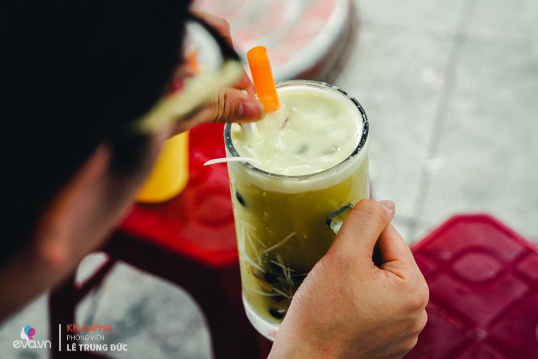 Quán nước mía trân châu đắt đỏ nhất Hà Nội vẫn nườm nượp khách, 2 ngày hết một xe mía - 9