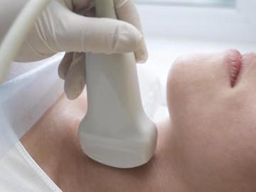 Thấy đau tức cổ, người phụ nữ không ngờ mình bị cường giáp vì 3 bữa chỉ ăn một món