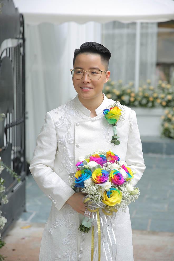 Đám cưới cổ tích của amp;#34;nam thầnamp;#34; chuyển giới Tú Lơ Khơ và nữ doanh nhân hơn 21 tuổi - 1