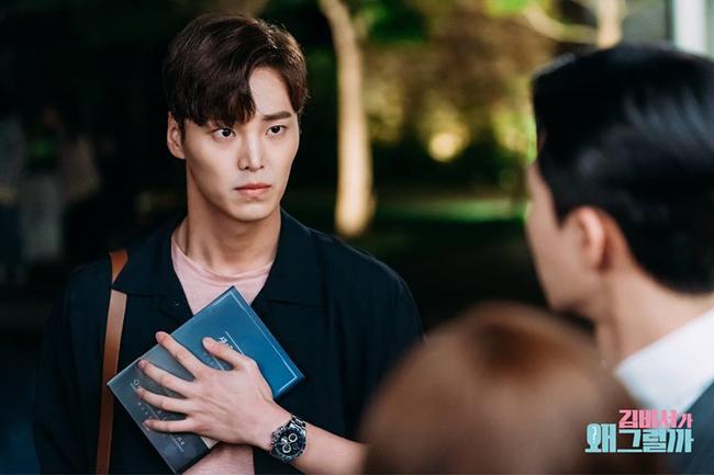 Hồi hộp vì được hôn Park Min Young, sếp amp;#34;cực phẩmamp;#34; gây ra tai nạn amp;#34;dở khóc dở cườiamp;#34; - 14
