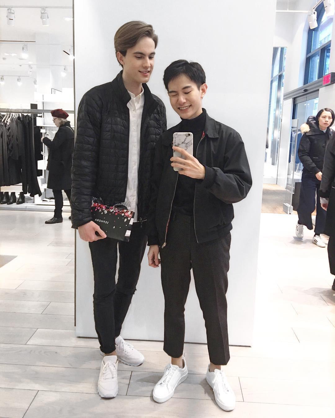 Chị em amp;#34;tiếc ngẩn ngơamp;#34; ngắm cặp đôi đồng tính nam amp;#34;đẹp hết phần thiên hạamp;#34; lại cực ngọt ngào - 4