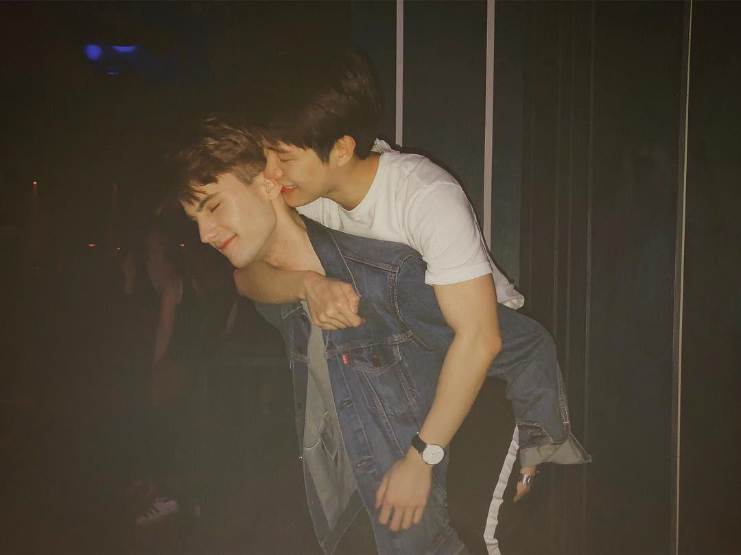 Chị em amp;#34;tiếc ngẩn ngơamp;#34; ngắm cặp đôi đồng tính nam amp;#34;đẹp hết phần thiên hạamp;#34; lại cực ngọt ngào - 5