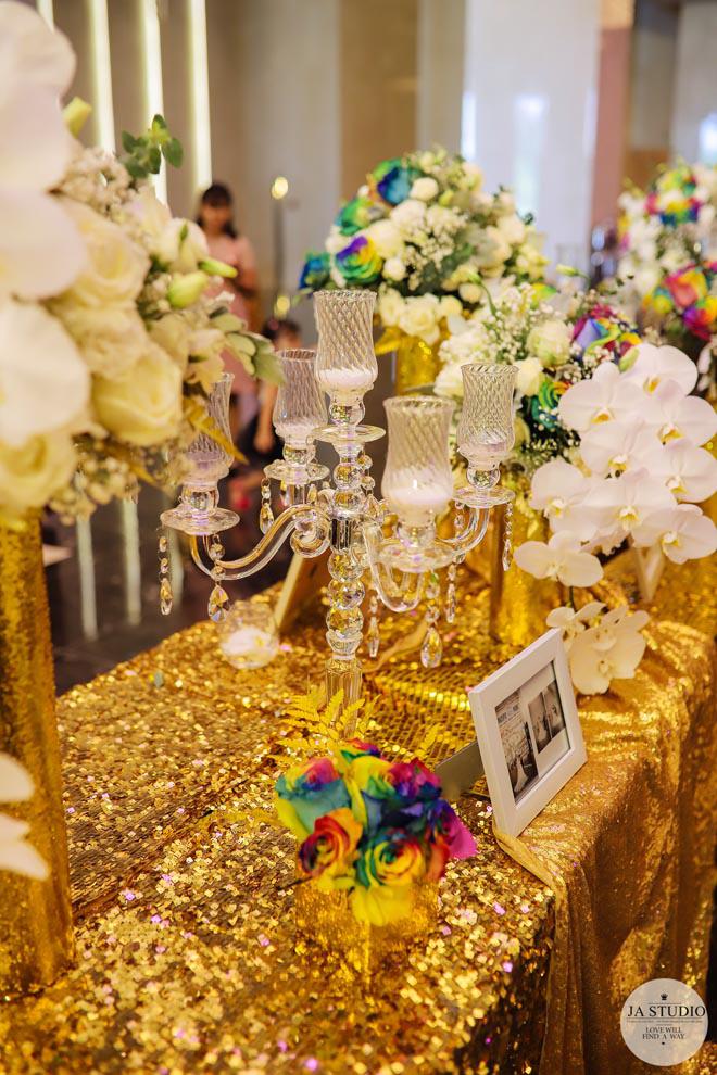 Đám cưới cổ tích của amp;#34;nam thầnamp;#34; chuyển giới Tú Lơ Khơ và nữ doanh nhân hơn 21 tuổi - 10