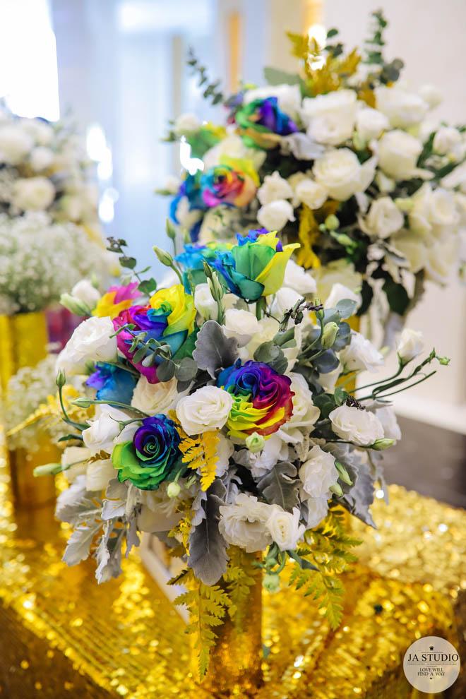 Đám cưới cổ tích của amp;#34;nam thầnamp;#34; chuyển giới Tú Lơ Khơ và nữ doanh nhân hơn 21 tuổi - 11