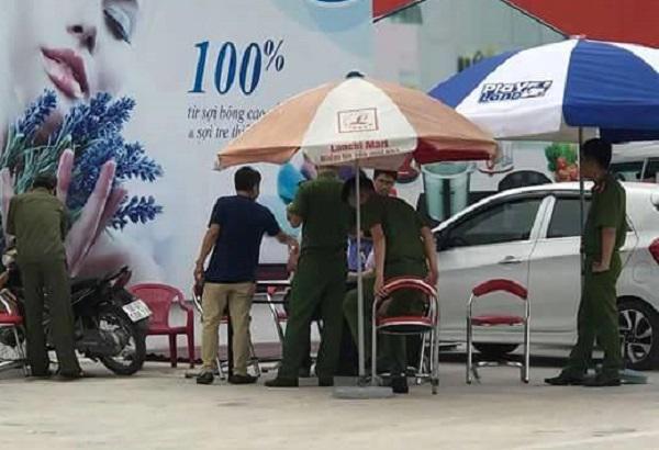 Đến siêu thị bơi ở bể phao, bé trai 6 tuổi bị đuối nước tử vong thương tâm - 2