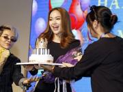 Giải trí - Sinh nhật tuổi 32, Minh Hằng tự hứa sẽ trở thành "nữ hoàng" trên mọi lĩnh vực giải trí