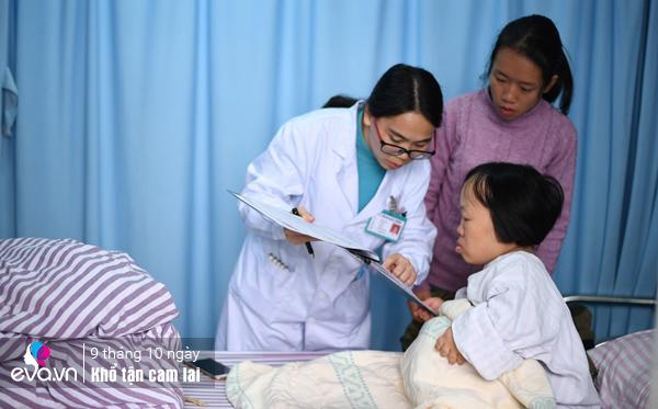 Bà mẹ nhỏ như trẻ 4 tuổi mang thai không ai dám cười, được chồng chăm như công chúa - 1