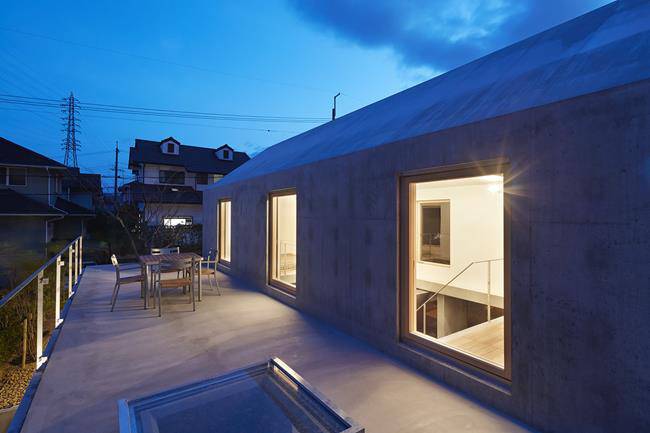 can nha “danh bai le lang”, chi 80m² ma dep kho tin tren suon doi - 17
