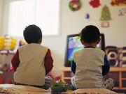 Làm mẹ - Nhờ chồng ngồi xem World Cup trông con, mẹ sững sờ khi nhìn mặt con sau đó