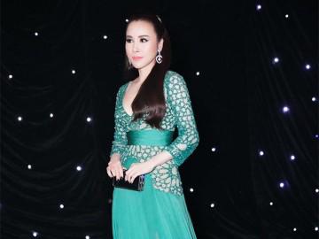 HH Áo dài Hoàng Dung gây bất ngờ với hình ảnh nữ thần quyến rũ