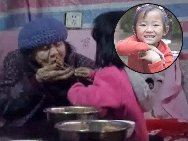 Bố ngồi tù, mẹ bỏ đi, bé gái gây xúc động vì chăm bà ốm liệt giường rất thành thục