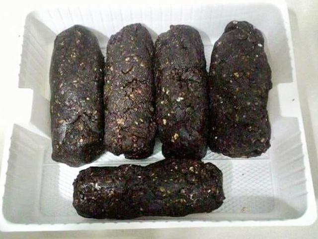 Bạn gái làm bánh để giảm cân, người yêu ám ảnh với thành quả, cơm chẳng dám nuốt
