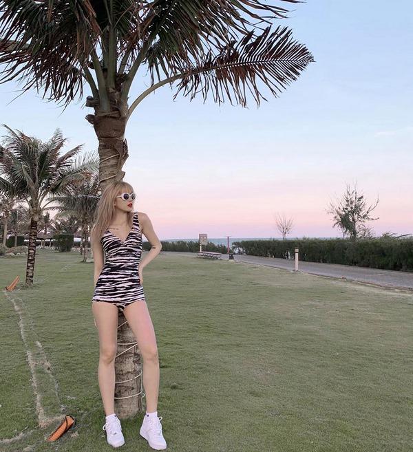 Soán ngôi chân nuột nhất Vpop của Bích Phương, không ai khác chính là amp;#34;bạn gáiamp;#34; Sơn Tùng MTP - 7