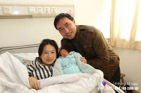Mẹ tí hon 110cm vô tư ân ái với chồng 1m7, tử cung bé xíu dính bầu liên tục - 8