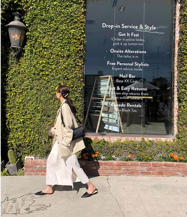 Mùa nắng nóng đổ bộ, chị em chẳng ai bảo ai thi nhau “triệu hồi” 3 kiểu váy liền này - 15