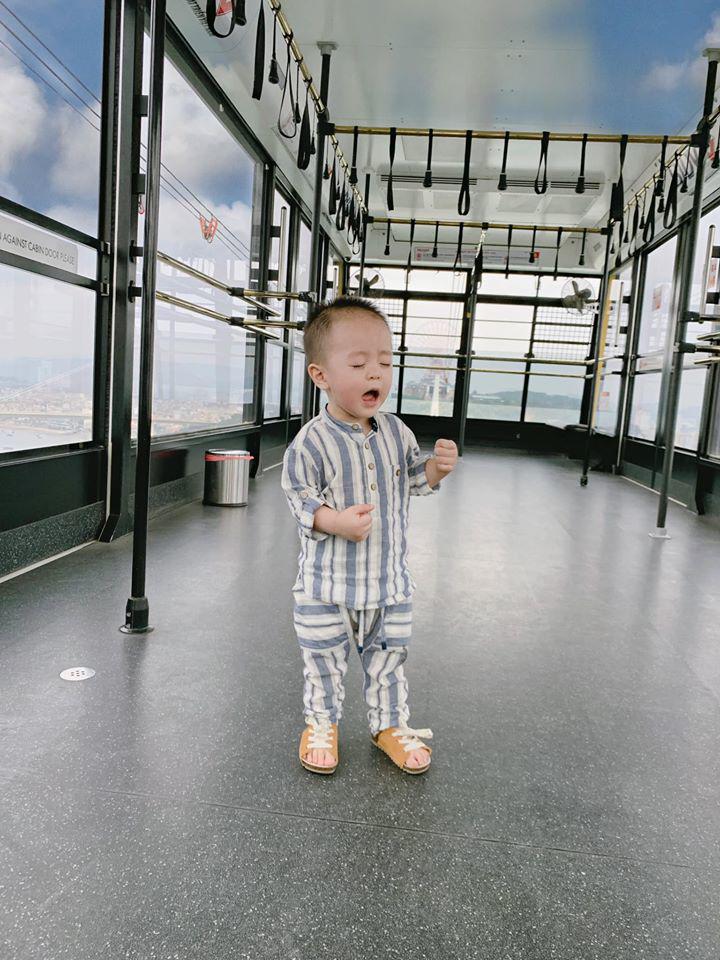 Mỹ nhân Việt được chồng quỳ gối tặng ô tô, quý tử điển trai mà dễ thương hết nấc - 10