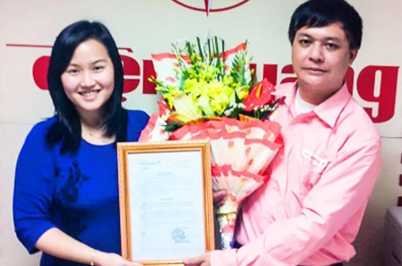 Nữ doanh nhân sinh năm 1984 được biết đến với tư cách là con gái bà Hồ Thị Kim Thoa (cựu Thứ trưởng Bộ Công thương). Cô tốt nghiệp Thạc sỹ Quản trị kinh doanh trường Đại học Northeastern (Mỹ).
