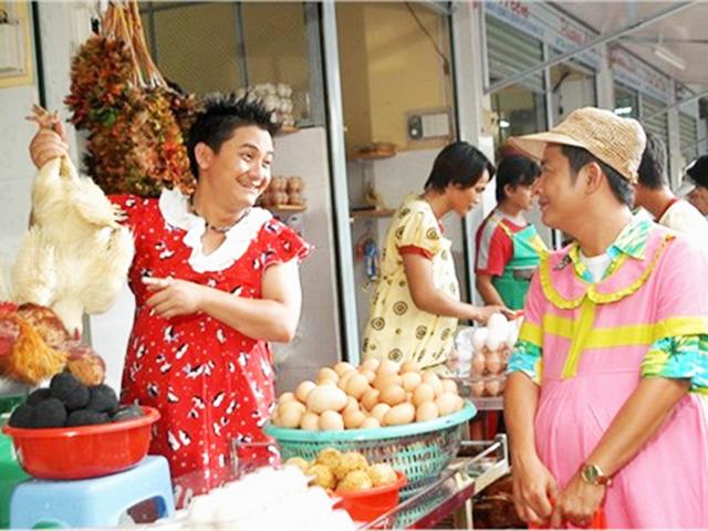 Rơi nước mắt nhớ Anh Vũ: Người từng làm má mì, mặc váy bầu bán gà để tặng tiếng cười