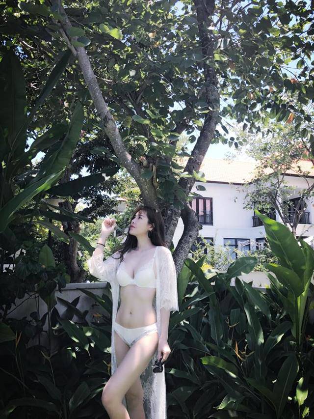 Bạn gái cũ Trường Giang khoe body nuột, vòng 2 săn chắc, vòng 3 nở nang ở tuổi 40 - 6