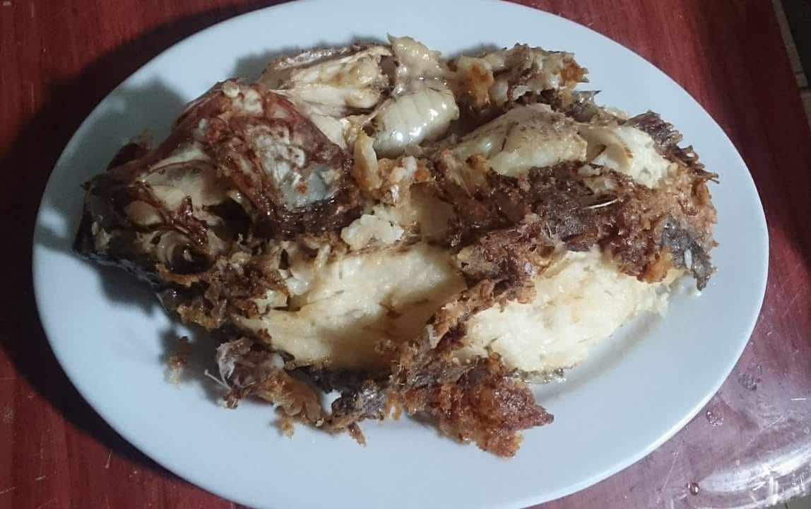 Biết nấu ăn nhưng cứ rán cá là nát bét, chàng trai được dân mạng thi nhau khuyên điều này - 2