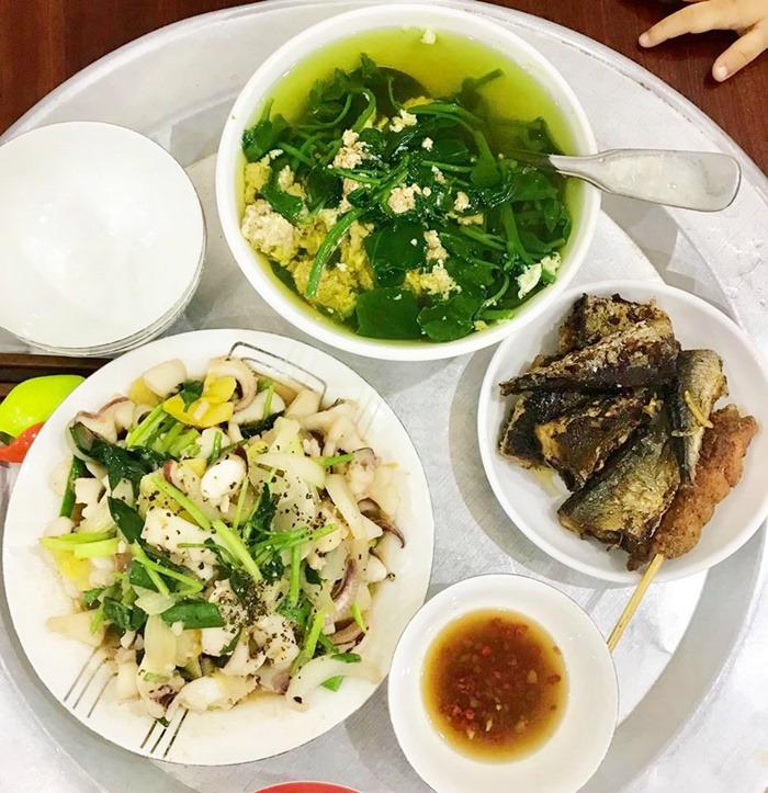 Nấu cơm ngon toàn được chồng chấm 9-10 điểm, nhưng vợ lại muốn 1 điểm vì lý do bất ngờ - 13