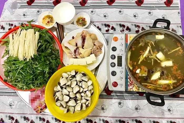 Nấu cơm ngon toàn được chồng chấm 9-10 điểm, nhưng vợ lại muốn 1 điểm vì lý do bất ngờ - 16