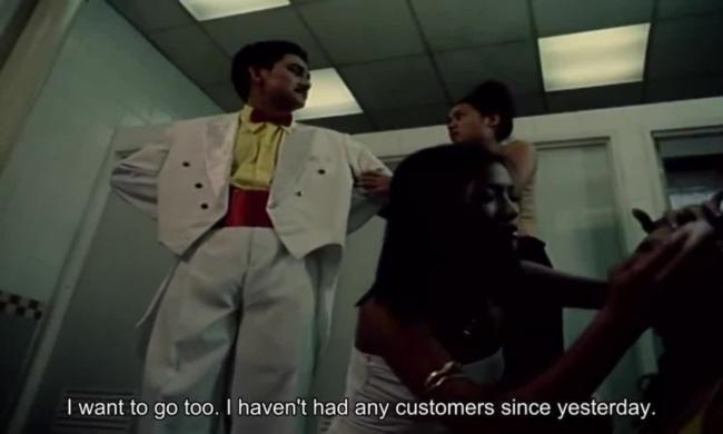 Rơi nước mắt nhớ Anh Vũ: Người từng làm amp;#34;má mìamp;#34;, mặc váy bầu bán gà để tặng tiếng cười - 2