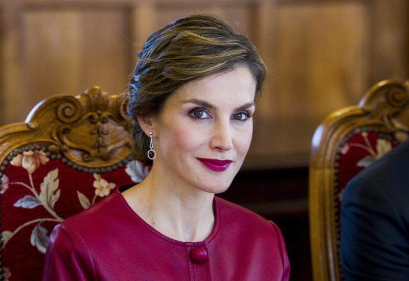 Vua Felipe VI và Hoàng hậu Letizia đã có với nhau 2 người con: Công chúa Leonor sinh năm 2005 và Công chúa Sofia sinh năm 2007. Từng có tin đồn Hoàng hậu Letizia mâu thuẫn với mẹ chồng nhưng bà chọn cách im lặng.
