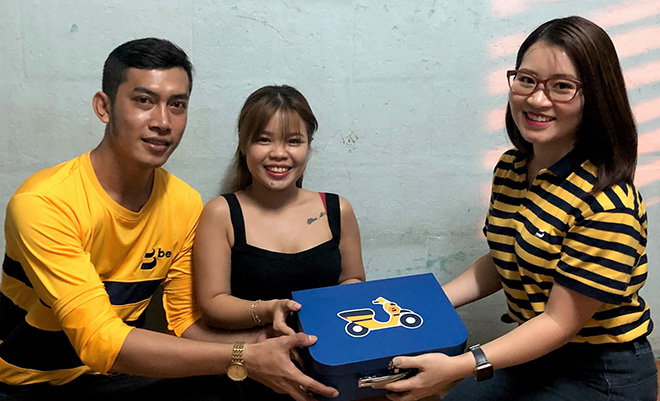 Cô dâu trong bộ ảnh cưới “xe ôm công nghệ”: Ảnh làm nghề gì mà em hổng thương! - 4