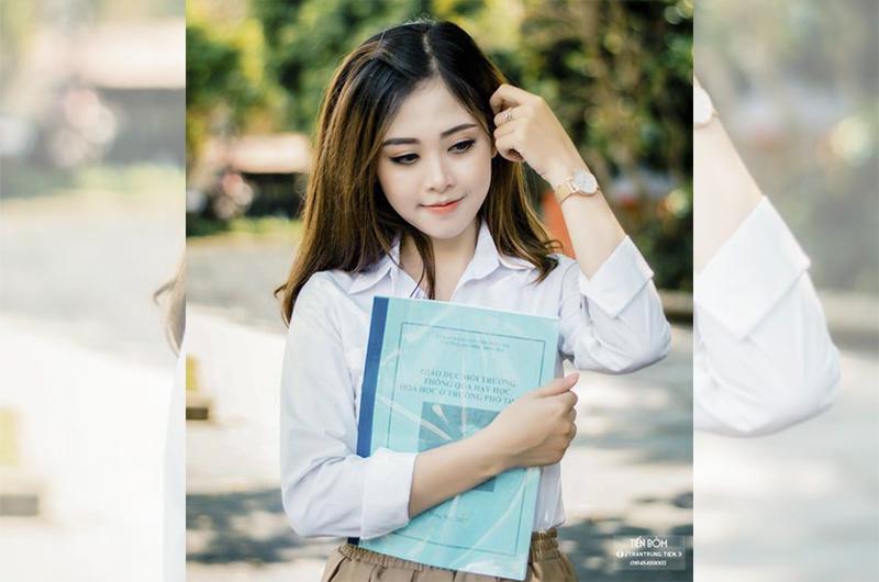 4. Cô giáo thực tập xinh đẹp như hot girl

Cô giáo Trịnh Thị Thanh Tâm, 22 tuổi, hiện đang là sinh viên khoa Hóa, Đại học Đồng Nai.
