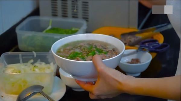 Đông Nhi giữ chân người yêu 10 năm bằng tài nấu ăn nhưng thực đơn mới nhất gây choáng - 8