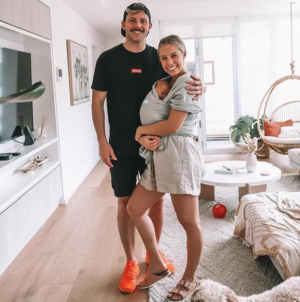 Mẹ trẻ chia sẻ video đi đẻ amp;#34;siêu thựcamp;#34; khiến triệu người xem xong rơi nước mắt - 3