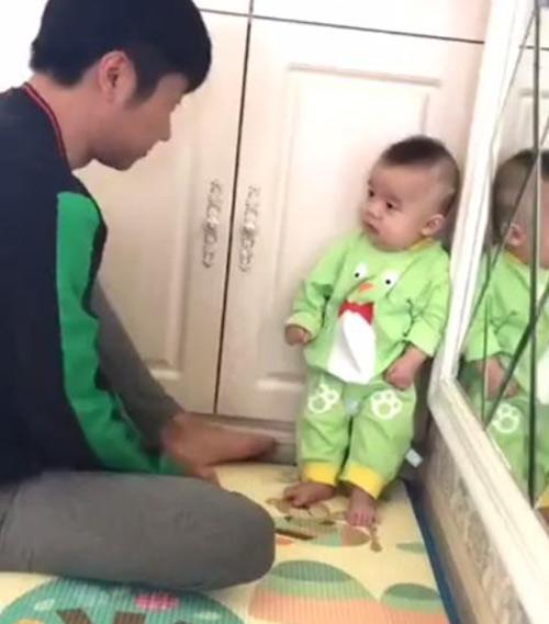 dan mang "ban loan" truoc bieu cam dang yeu cua be trai bi ba mang vi toi te bay - 7